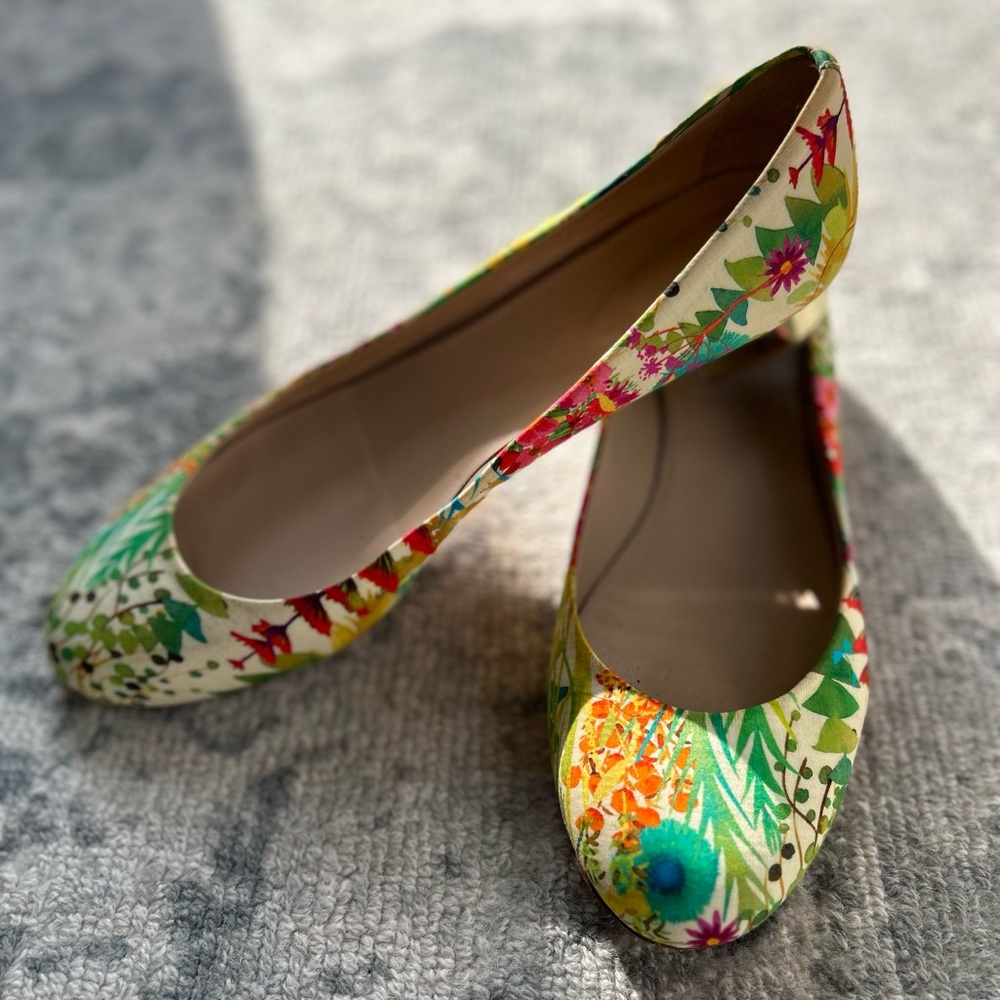J Crew / Liberty of London / Janey Tresco Floral Flat with Gold Heel